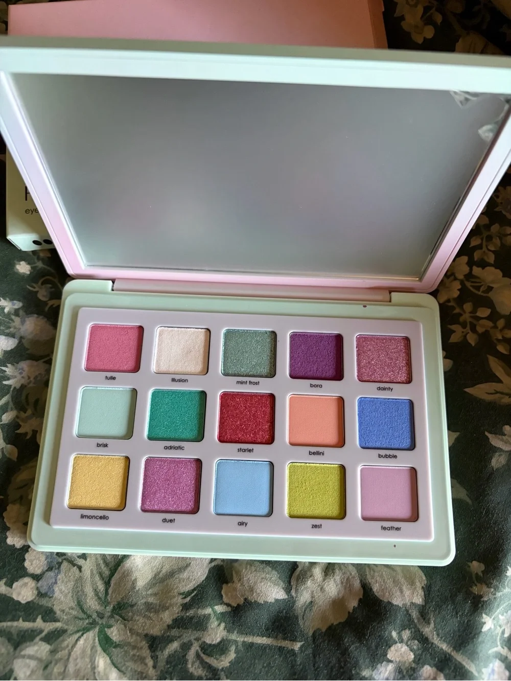 Natasha Denona Pastel Palette LTD edition new in the box, stunning colourways.